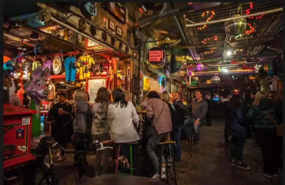 Szimpla Kert בבודפשט – Ruin Bar אייקוני ברובע היהודי