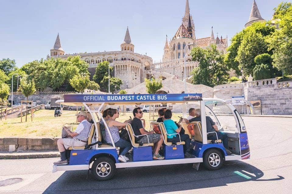 Buda Castle Bus – האוטובוס הכחול בגבעת הטירה בבודה